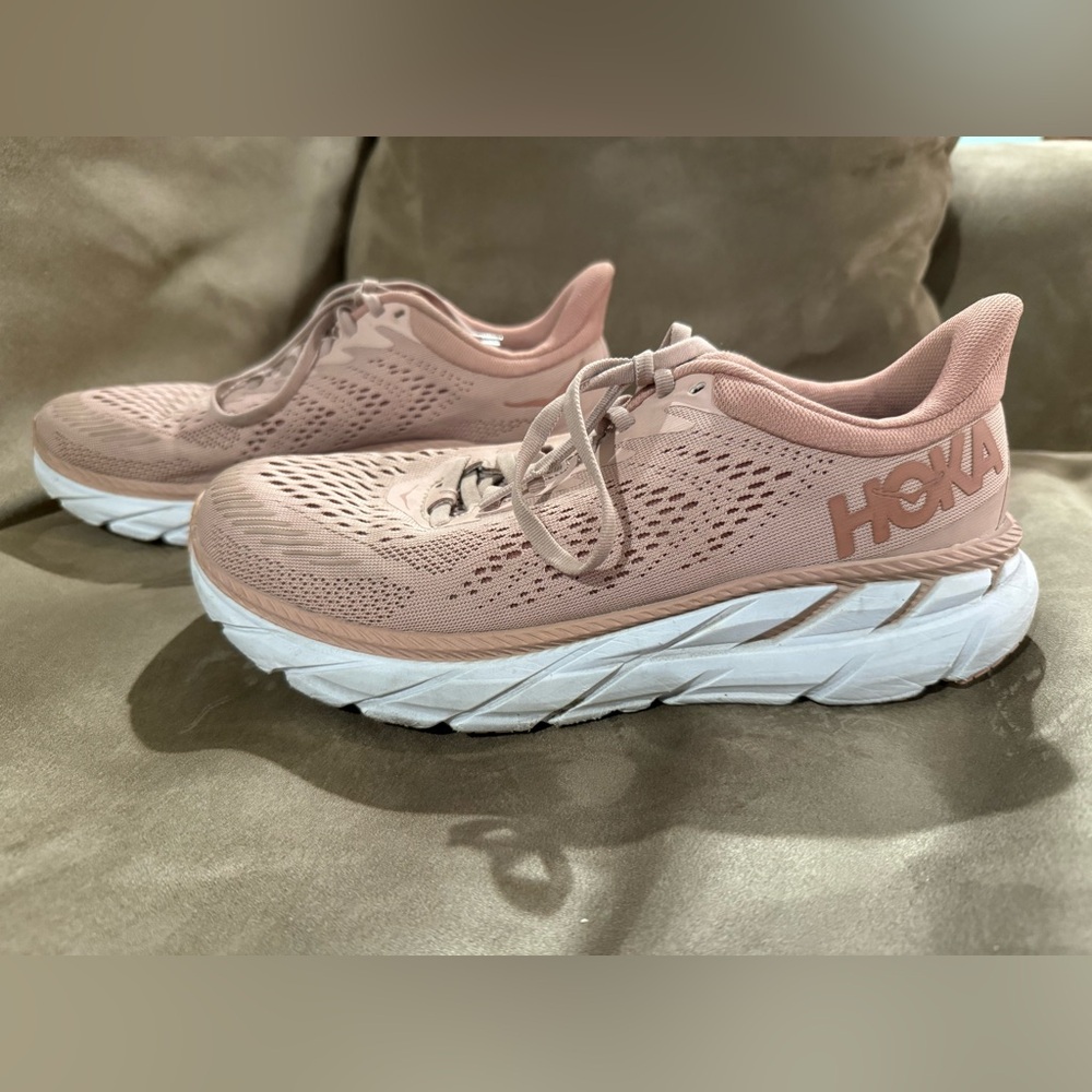 Women’s Hoka Clifton 7